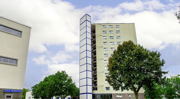 Collaboration with Woonstad Rotterdam: Temporary Lift for Resident Satisfaction